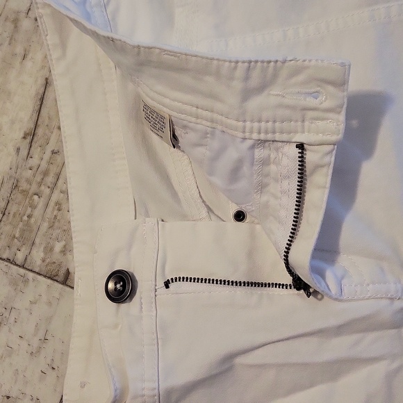Style & Co White Capri's - Picture 4 of 10